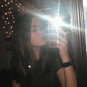 Meet your Posher, Elaina